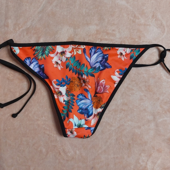 H&M Tropical Floral Print String Bikini Size 36B - Picture 6 of 8